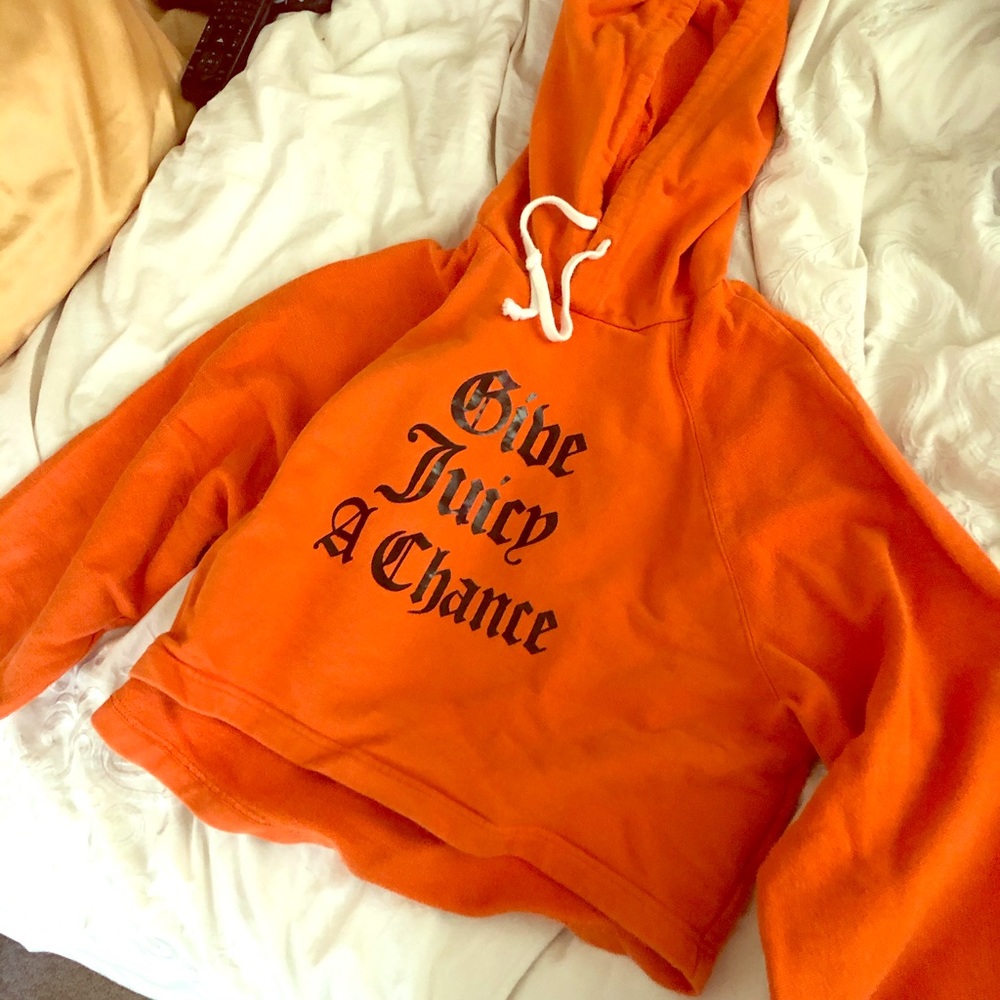 Juicy couture Logo crop hoodie! Size small.